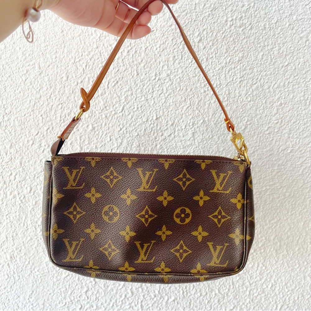 Louis Vuitton Monogram Pochette Accessoires